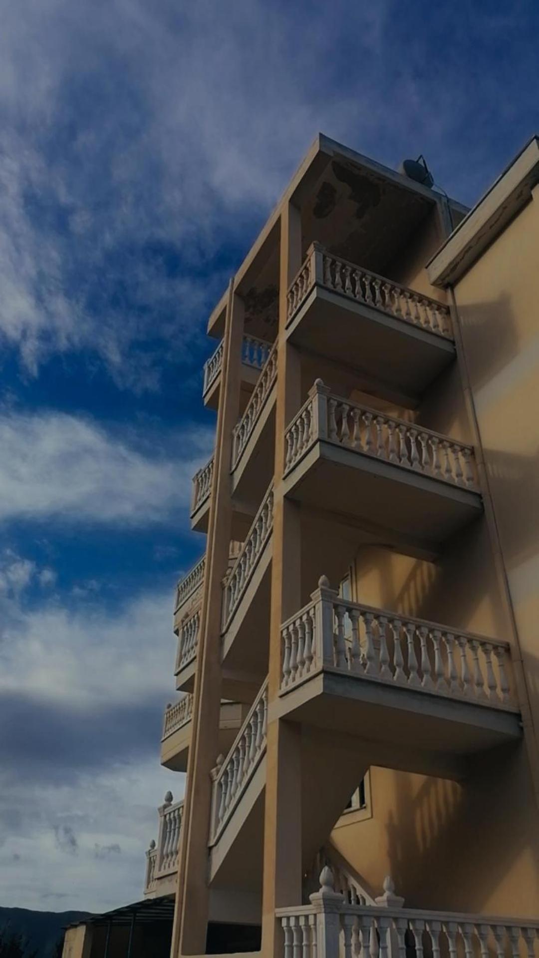 360° View Apartments Wlora Zewnętrze zdjęcie